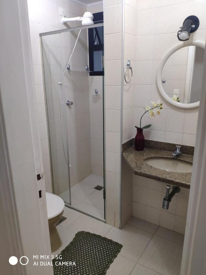 Apartamento Amplo A Menos De 400 Metros Da Praia Localizado Proximo A Praca Da Brunella, Area Nobre Do Guaruja. ภายนอก รูปภาพ